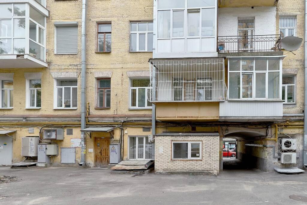 Лофт 100 М2 - Три Раздельных Спальни Улица Бассейная 13 Метро Дворец Спорта Kiew Exterior foto